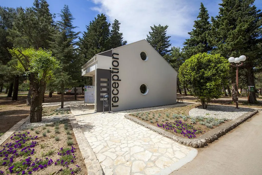 Camping Paklenica Starigrad Paklenica Ferienpark